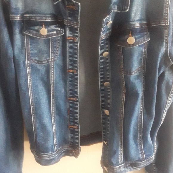 Blue Topic denim jean jacket - Picture 7 of 8